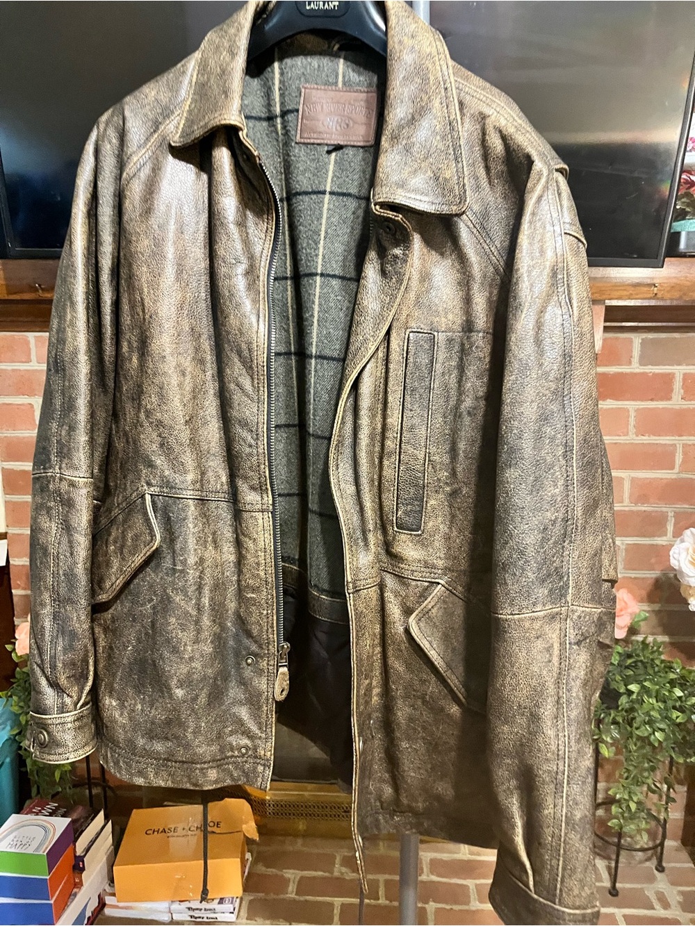 New River Sports Men’s Large Distressed Brown Genuine Leather Coat Plaid Lined